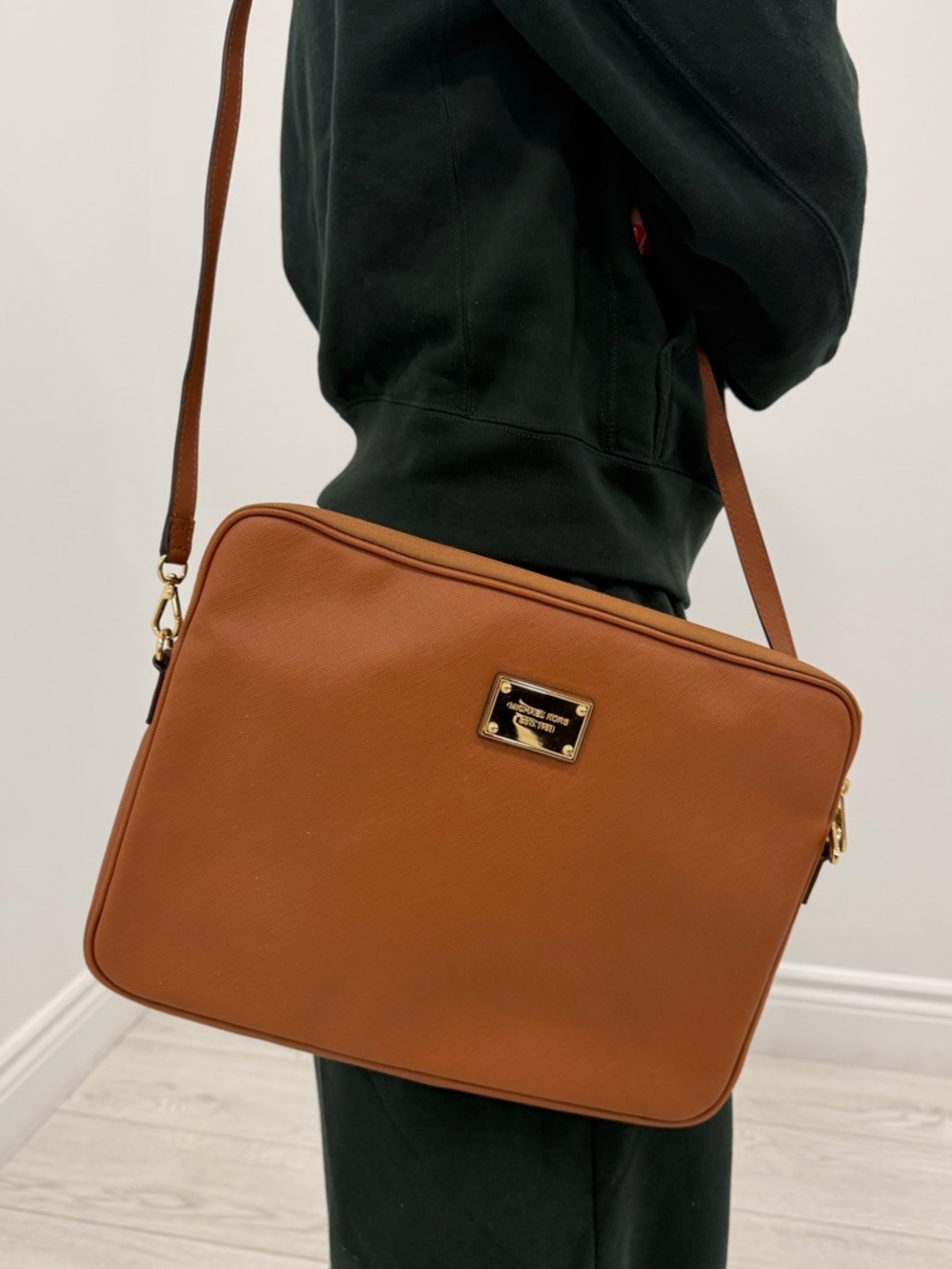 Michael Kors | Leather Crossbody Laptop Bag